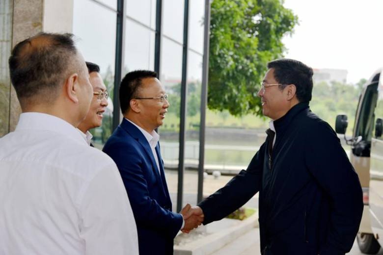 �Ʋʹ��ʡ�(�й���)���޹�˾����